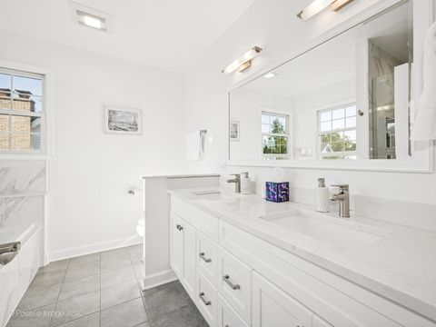 Tiny photo for 29 Waverly Avenue, Clarendon Hills, IL 60514 (MLS # 12493714)