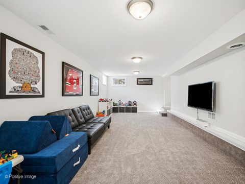 Tiny photo for 29 Waverly Avenue, Clarendon Hills, IL 60514 (MLS # 12493714)