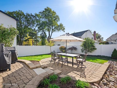 Tiny photo for 29 Waverly Avenue, Clarendon Hills, IL 60514 (MLS # 12493714)