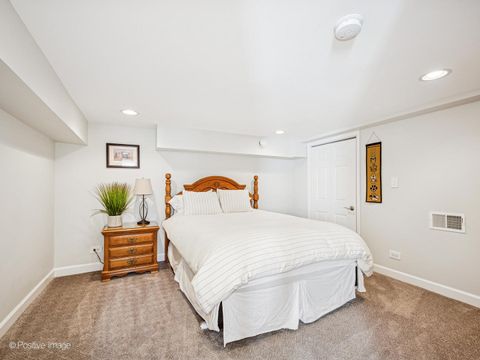 Tiny photo for 29 Waverly Avenue, Clarendon Hills, IL 60514 (MLS # 12493714)