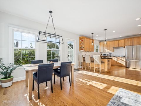 Tiny photo for 29 Waverly Avenue, Clarendon Hills, IL 60514 (MLS # 12493714)