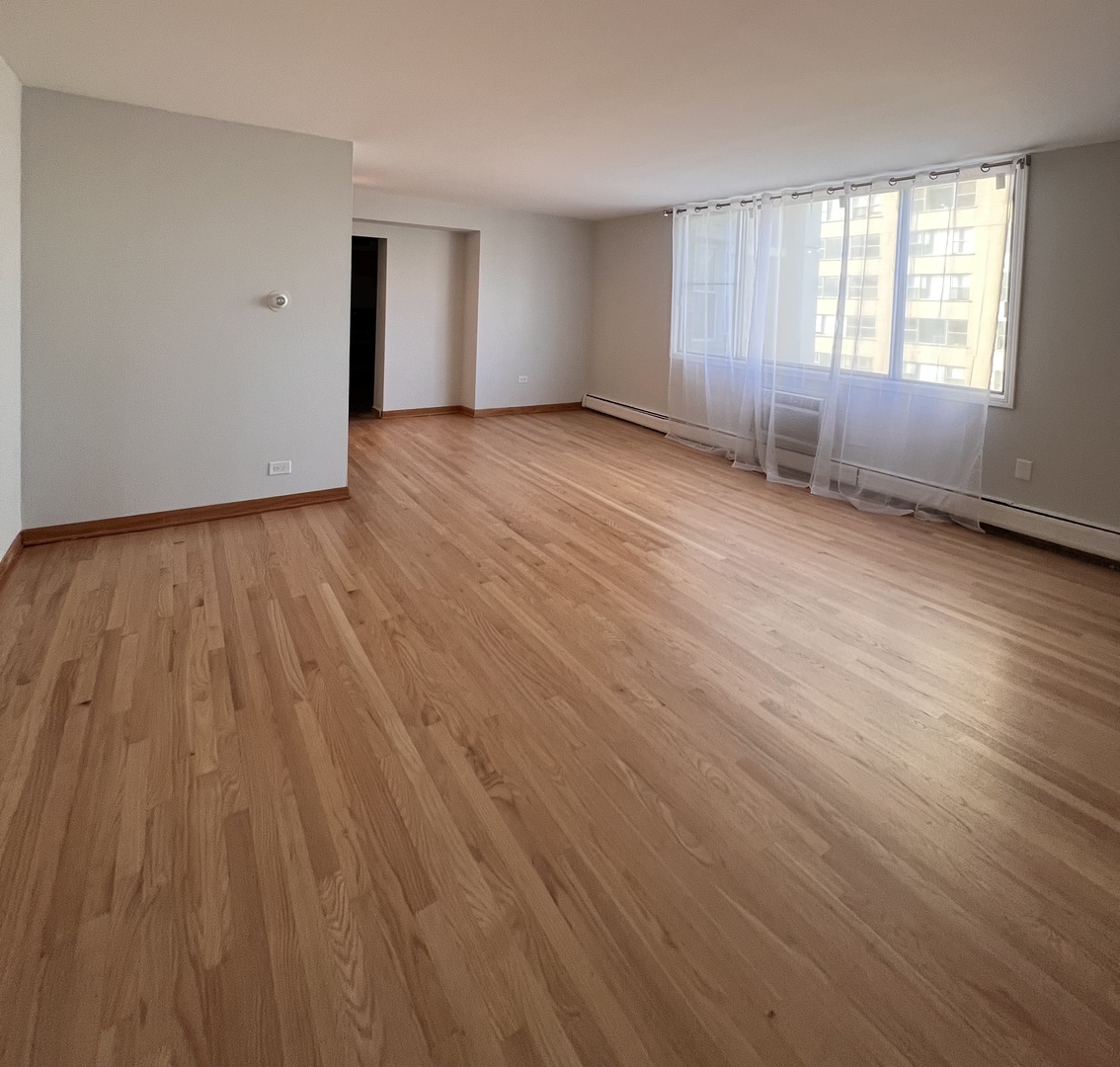 6325 N Sheridan Road 606