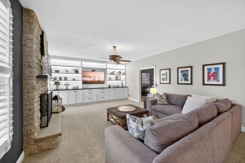 Tiny photo for 5304 Rita Avenue, Crystal Lake, IL 60014 (MLS # 12578381)