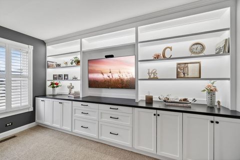 Tiny photo for 5304 Rita Avenue, Crystal Lake, IL 60014 (MLS # 12578381)