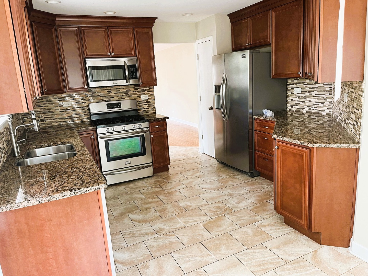 4427 Edinburg Lane 4427