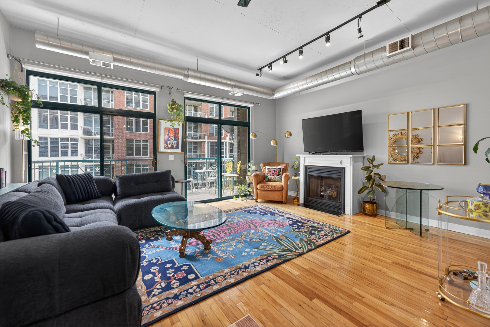 910 W Madison Street 605