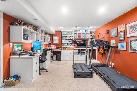 Tiny photo for 10 Farmington Court, Lake In The Hills, IL 60156 (MLS # 12578685)