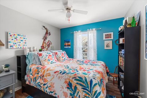 Tiny photo for 10 Farmington Court, Lake In The Hills, IL 60156 (MLS # 12578685)