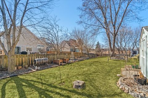 Tiny photo for 10 Farmington Court, Lake In The Hills, IL 60156 (MLS # 12578685)