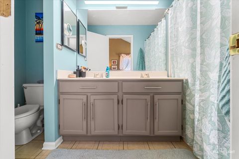 Tiny photo for 10 Farmington Court, Lake In The Hills, IL 60156 (MLS # 12578685)