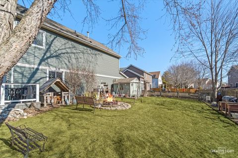 Tiny photo for 10 Farmington Court, Lake In The Hills, IL 60156 (MLS # 12578685)