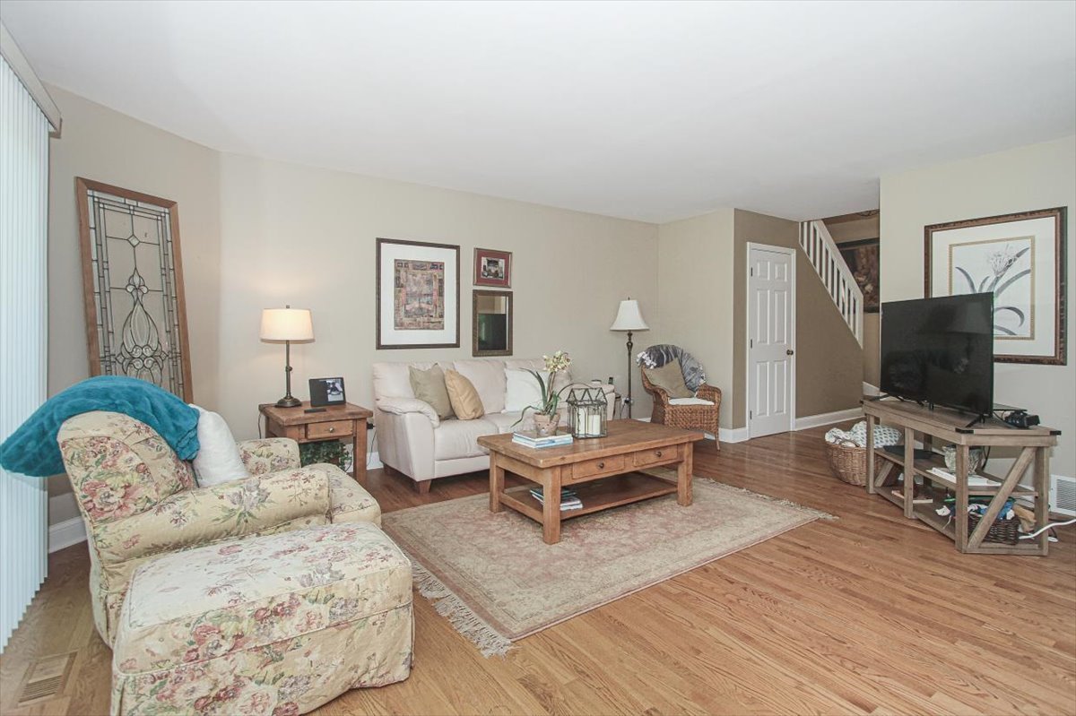 196 Shoreline Road