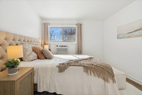 Tiny photo for 501 Carlysle Drive #7, Clarendon Hills, IL 60514 (MLS # 12543363)