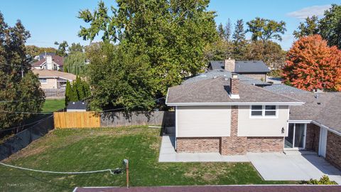 Tiny photo for 7716 Cronin Avenue, Justice, IL 60458 (MLS # 12508883)