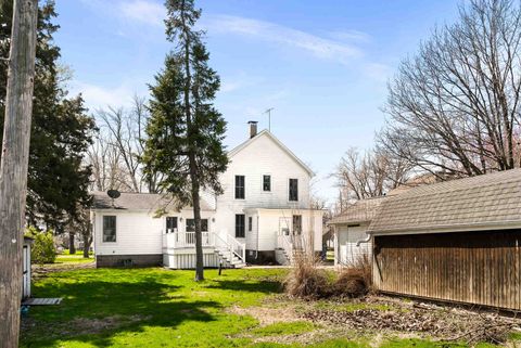 Tiny photo for 103 W Wood Street, Colfax, IL 61728 (MLS # 12609182)