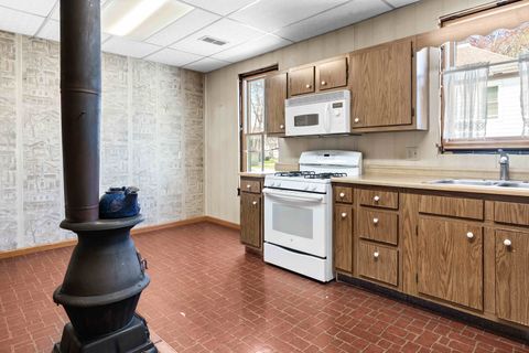 Tiny photo for 103 W Wood Street, Colfax, IL 61728 (MLS # 12609182)