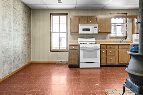 Tiny photo for 103 W Wood Street, Colfax, IL 61728 (MLS # 12609182)