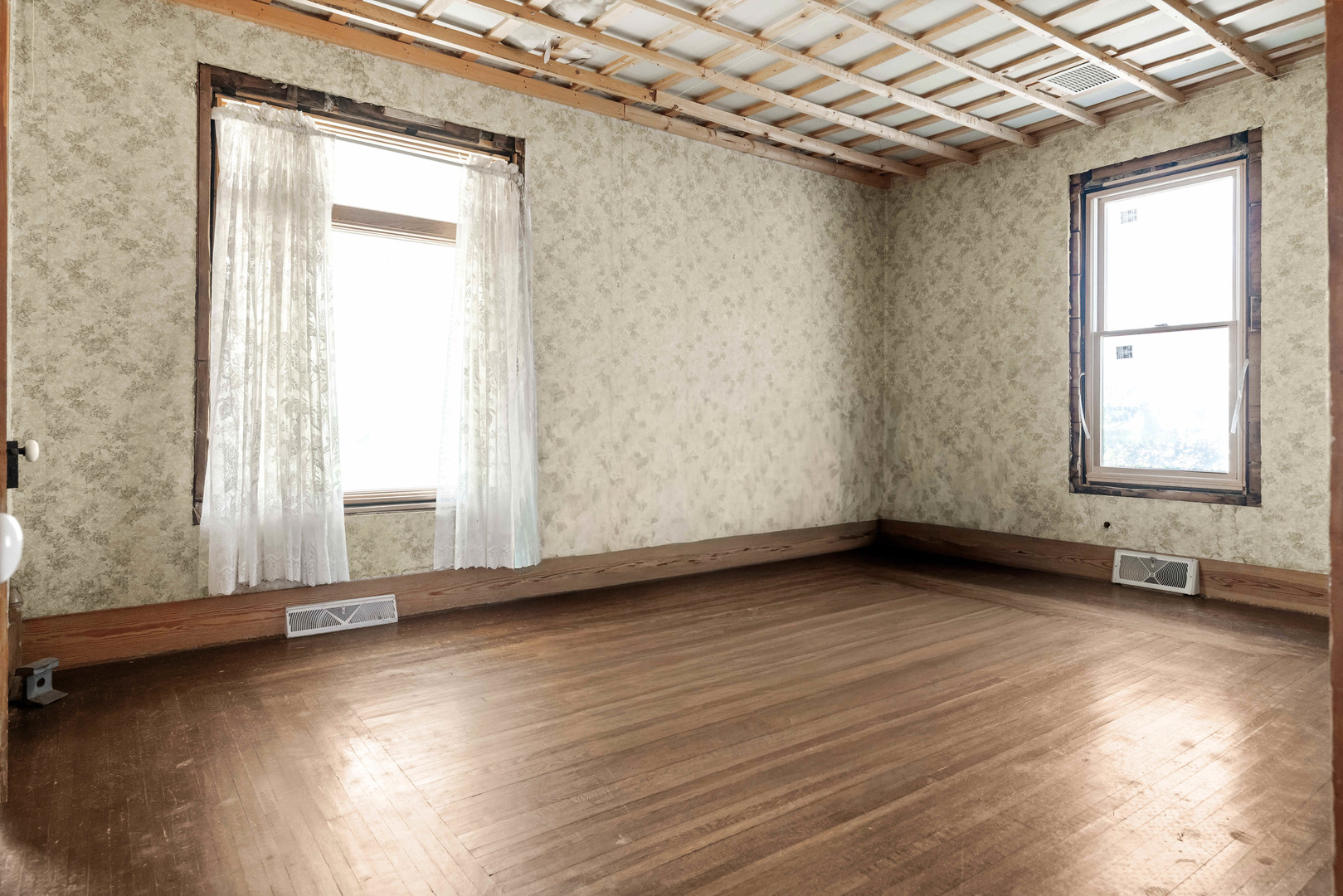 103 W Wood Street