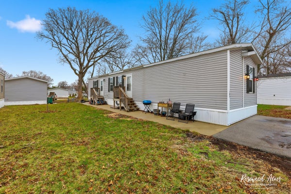 105 LANTERN DR, GARDNER, IL 60424 - Image 3d4e6792f5a4c8ab8b6220a2c65bc9d4/2256106380
