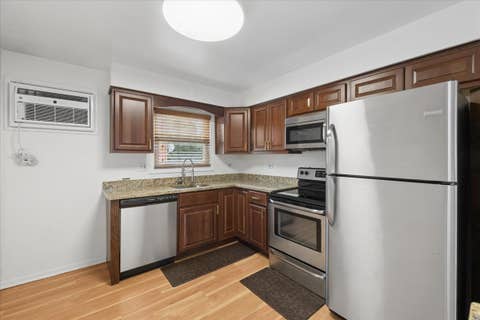 Tiny photo for 406 Franklin Avenue #3B, River Forest, IL 60305 (MLS # 12721595)