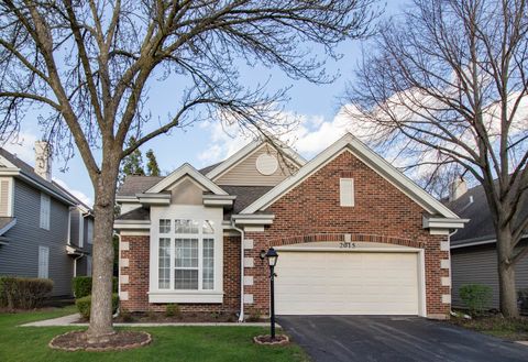 Photo of 2015 N Evergreen Avenue, Arlington Heights, IL 60004 (MLS # 12622771)