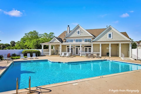 Tiny photo for 2886 Falling Waters Lane, Lindenhurst, IL 60046 (MLS # 12676110)