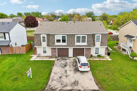 Tiny photo for 370 Kirkwood Circle, Bolingbrook, IL 60440 (MLS # 12626669)