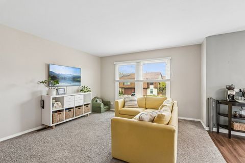Tiny photo for 370 Kirkwood Circle, Bolingbrook, IL 60440 (MLS # 12626669)