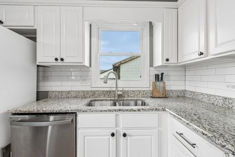 Tiny photo for 370 Kirkwood Circle, Bolingbrook, IL 60440 (MLS # 12626669)
