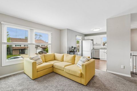 Tiny photo for 370 Kirkwood Circle, Bolingbrook, IL 60440 (MLS # 12626669)