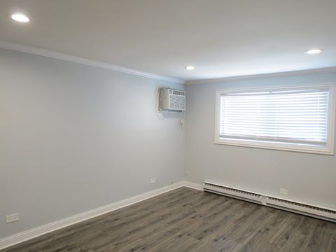Tiny photo for 6632 W 64th Place #3W, Chicago, IL 60638 (MLS # 12668638)