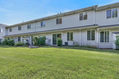 Tiny photo for 1465 Meadowsedge Lane, Carpentersville, IL 60110 (MLS # 12727776)