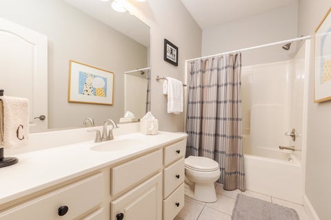 Tiny photo for 704 S Mercer Avenue, Bloomington, IL 61701 (MLS # 12635028)