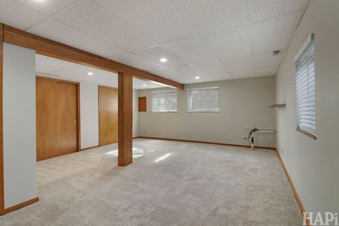 Tiny photo for 404 Lowell Drive #404, South Elgin, IL 60177 (MLS # 12585026)