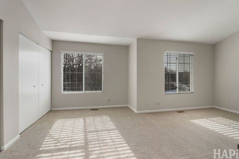 Tiny photo for 404 Lowell Drive #404, South Elgin, IL 60177 (MLS # 12585026)