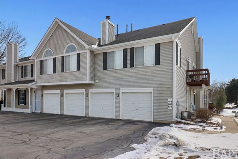 Tiny photo for 404 Lowell Drive #404, South Elgin, IL 60177 (MLS # 12585026)