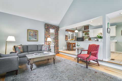 Tiny photo for 674 Foxdale Avenue, Winnetka, IL 60093 (MLS # 12382435)