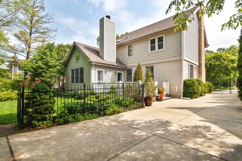 Tiny photo for 674 Foxdale Avenue, Winnetka, IL 60093 (MLS # 12382435)