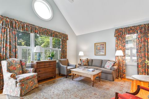 Tiny photo for 674 Foxdale Avenue, Winnetka, IL 60093 (MLS # 12382435)