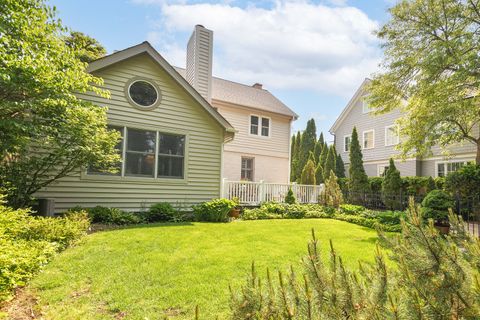 Tiny photo for 674 Foxdale Avenue, Winnetka, IL 60093 (MLS # 12382435)