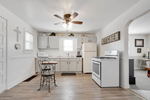 Tiny photo for 1708 N Center Street, Crest Hill, IL 60403 (MLS # 12599838)