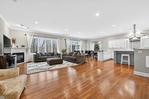 Tiny photo for 127 Rose Drive, Bloomingdale, IL 60108 (MLS # 12537418)