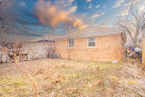 Tiny photo for 5929 S Major Avenue, Chicago, IL 60638 (MLS # 12580592)