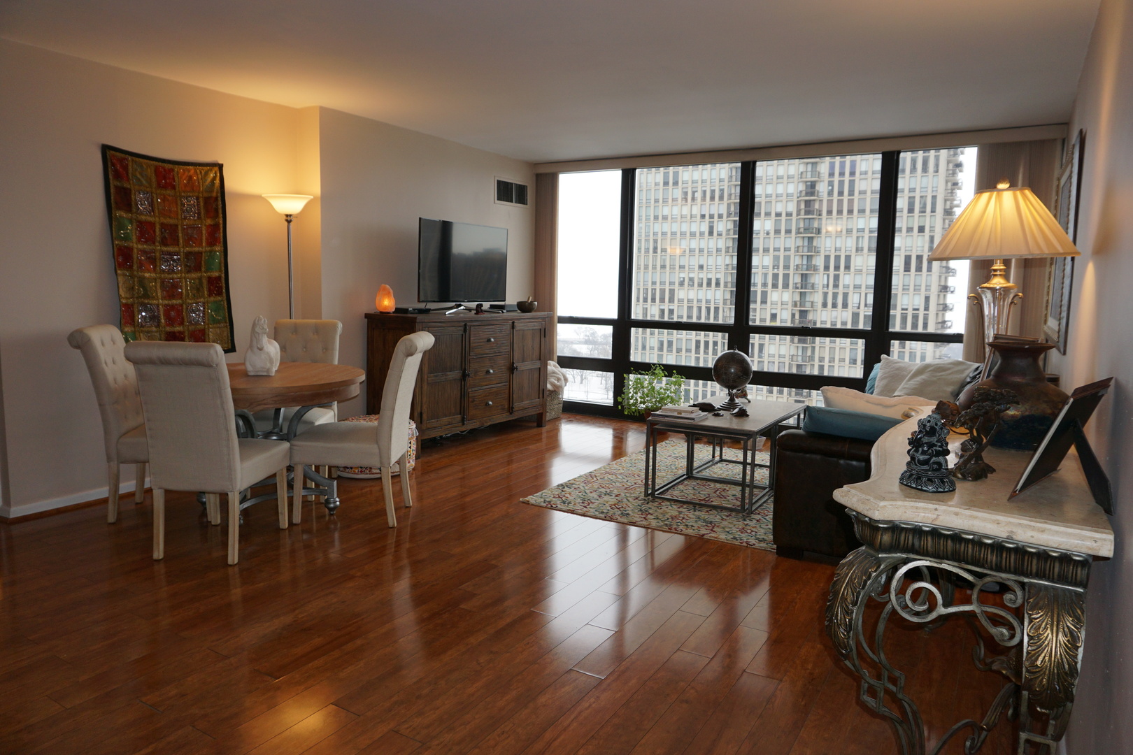 1636 N Wells Street 2007