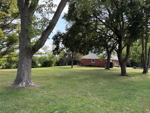 Tiny photo for 2829 Briarwood Drive, Arlington Heights, IL 60005 (MLS # 12495845)