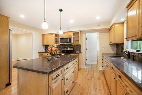 Tiny photo for 2829 Briarwood Drive, Arlington Heights, IL 60005 (MLS # 12495845)