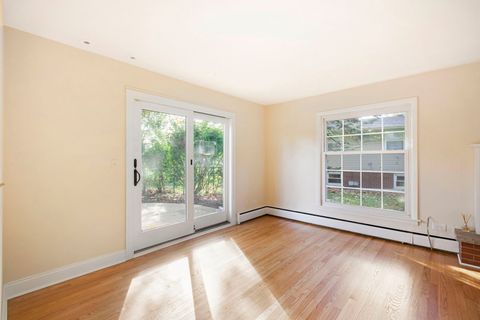 Tiny photo for 2829 Briarwood Drive, Arlington Heights, IL 60005 (MLS # 12495845)