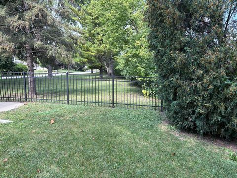 Tiny photo for 2829 Briarwood Drive, Arlington Heights, IL 60005 (MLS # 12495845)