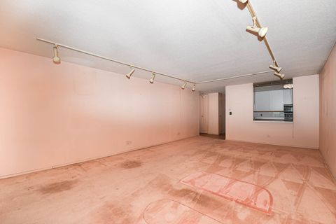 Tiny photo for 3150 N Sheridan Road #9A, Chicago, IL 60657 (MLS # 12554479)