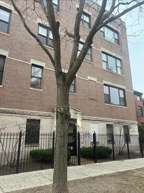 Photo of 4149 N Kenmore Avenue #3S, Chicago, IL 60613 (MLS # 12614330)
